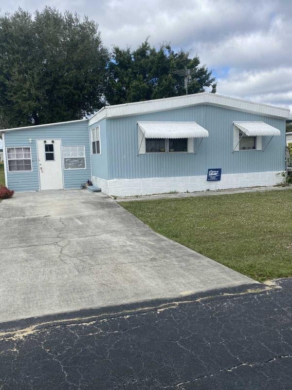 Photo 1 of 2 of home located at 2 Horseshoe Lane Lake Placid, FL 33852