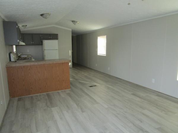 1999 Commodore Mobile Home For Sale