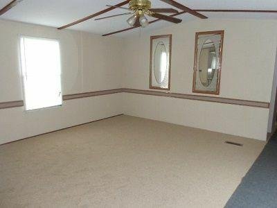 Mobile Home at 21308 3rd Dr S Lot 113 Independence, MO 64056