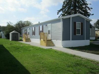 Mobile Home at 23647 Maple Lane Brownstown Township, MI 48174