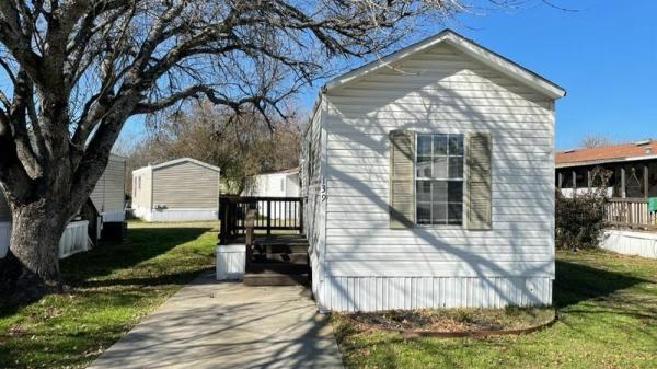 2000 Fleetwood Mobile Home For Rent