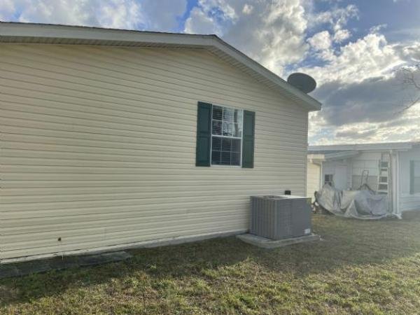 2010  Mobile Home For Sale