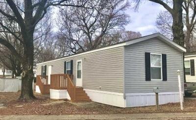 Mobile Home at 3725 N. Peoria Road Springfield, IL 62702