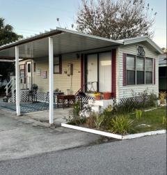 Photo 2 of 25 of home located at 8215 Stoner Rd. Lot #605 (Riverlawn Mhc) Riverview, FL 33569