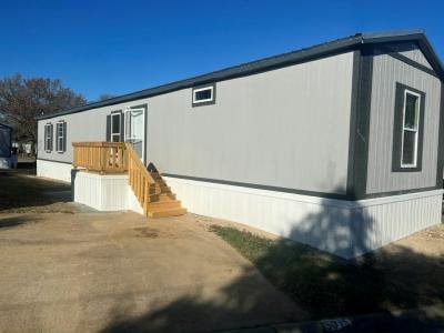 Mobile Home at 5015 Buffalo Court South Fort Worth, TX 76119