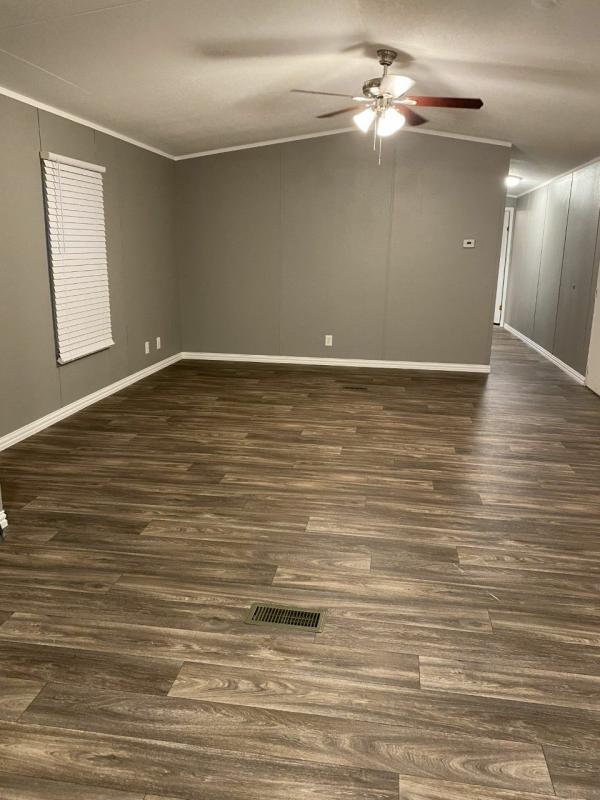 2004 FLEETWOOD Mobile Home For Rent