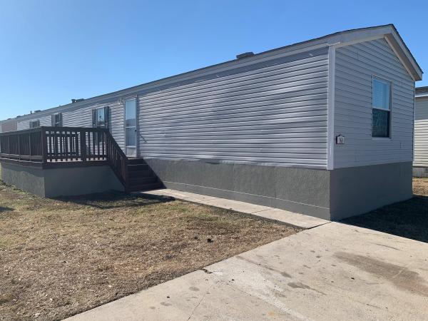 2004 American Homestar Mobile Home For Rent
