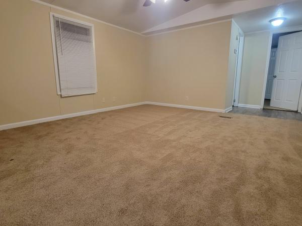 1998 FREEDOM Mobile Home For Rent