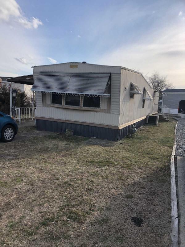 Senior Retirement Living Shult Mobile Home For Sale in Toms River, NJ