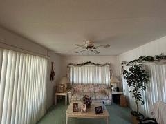 Photo 4 of 7 of home located at 108 East Sterling Way Leesburg, FL 34788
