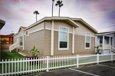 Mobile Home at 5815 East La Palma #266 Anaheim, CA 92807