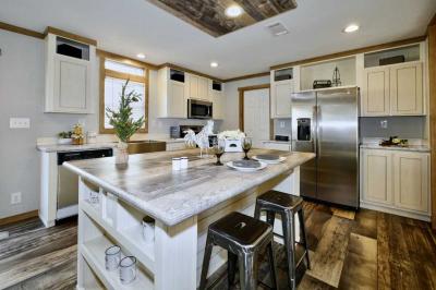 Mobile Home at 5817 S. Shields Blvd Oklahoma City, OK 73129