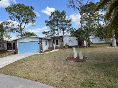 Mobile Home at 19492 Sun Air Ct North Fort Myers, FL 33903