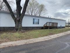 Photo 1 of 8 of home located at 195 NE Coachlight Drive Topeka, KS 66617