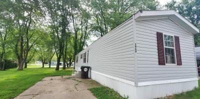 Mobile Home at 3527 Yorkshire Drive Lot 98 Peoria, IL 61604