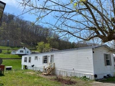 Mobile Home at 4881 Ky Route 1428 Allen, KY 41601