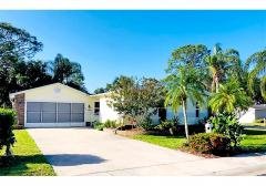 Photo 1 of 27 of home located at 1414 Avenida Sierra North Fort Myers, FL 33903