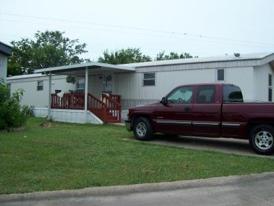 Mobile Home at 14311 Skyfrost Dr Lot #232 Dallas, TX 75253