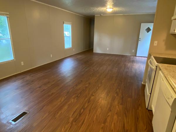 2007 CMH MANUFACTURING INC Mobile Home For Sale
