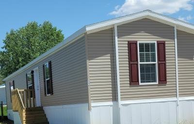 Mobile Home at 4931 Woodale Court Lot 334 Davenport, IA 52806