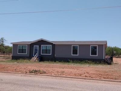 Mobile Home at 1111 Poplar St Sweetwater, TX 79556