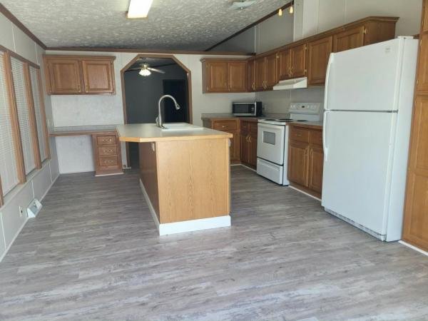 2001 FORTUNE HOMES Mobile Home For Sale