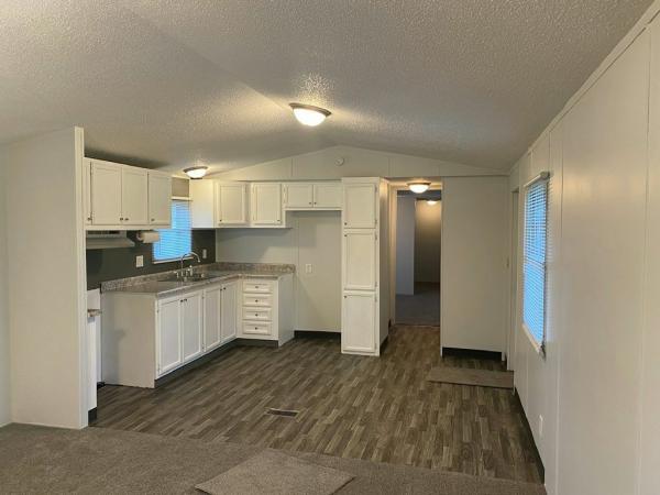 1990 Commodore Mobile Home For Sale