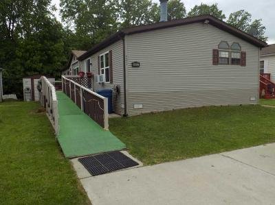 Mobile Home at 24497 Manchester Dr Flat Rock, MI 48134