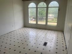 Photo 5 of 18 of home located at 11644 Old Hwy 80 W Meridian, MS 39307