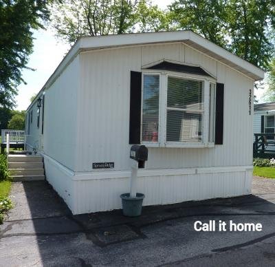 Mobile Home at 32611 N East Lane Grayslake, IL 60030