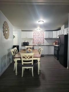 Photo 4 of 26 of home located at 350 E San Jacinto Ave Spc 105 Perris, CA 92571