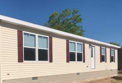 Mobile Home at 401 Kenneally Blvd, Lot 37 Gladstone, MI 49837