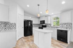 Photo 1 of 20 of home located at 300 Luman Road #182 Phoenix, OR 97535