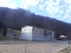Photo 2 of 22 of home located at 130 Lincoln Street Chattaroy, WV 25667