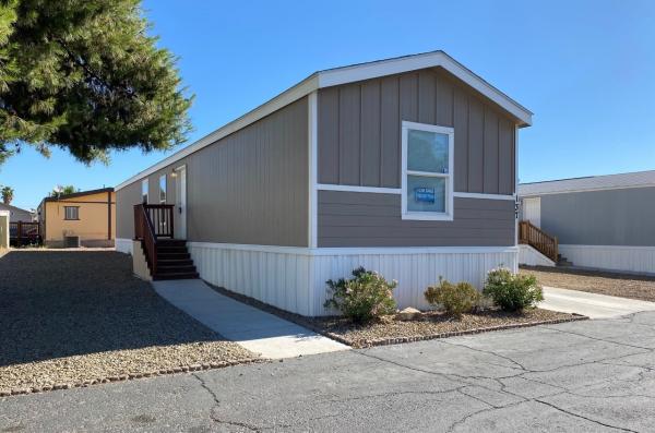 2016 CMH Manufacturing West, INC Mobile Home For Rent