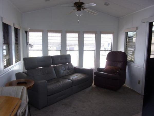 1988 CENT Mobile Home For Sale