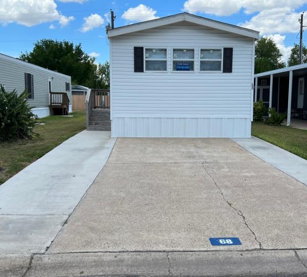 Senior Retirement Living 2019 Champion Home Builders mobile Home For