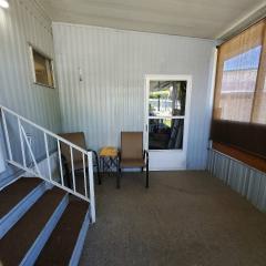 Photo 3 of 21 of home located at 15D El Red Drive Tavares, FL 32778