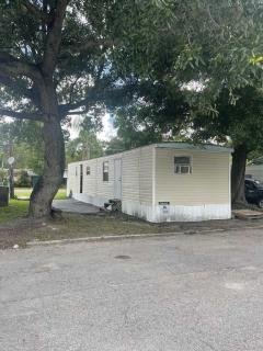 Photo 2 of 18 of home located at 14011 N Nebraska Avenue Lot 63 Tampa, FL 33613