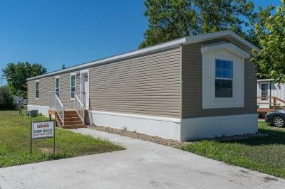 Mobile Home at 185 Kingsway Drive North Mankato, MN 56003