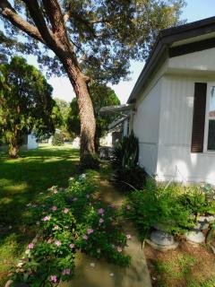 Photo 4 of 21 of home located at 3807Oakcrest Lane Zephyrhills, FL 33541
