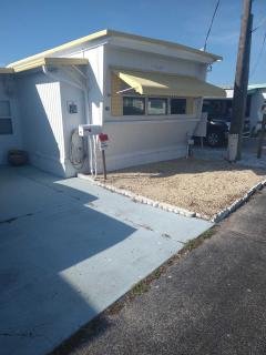 Photo 3 of 25 of home located at 41 Circle Dr Port Orange, FL 32127