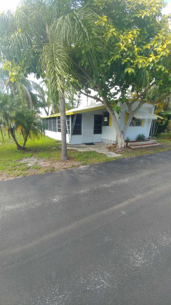 2320 Bee Ridge Rd. 82 Sarasota, FL MHVillage