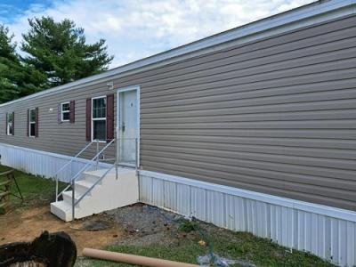 Mobile Home at 294 E Marshall Ave Shawneetown, IL 62984