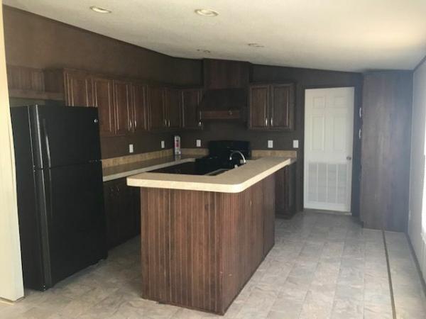2010 FLEETWOOD HOMES, INC Mobile Home For Sale