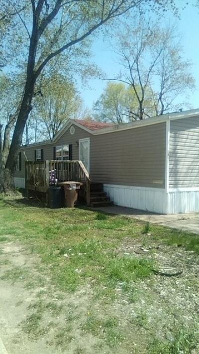 Mobile Home at 148 Holiday Mobile Home Park Pontoon Beach, IL 62040