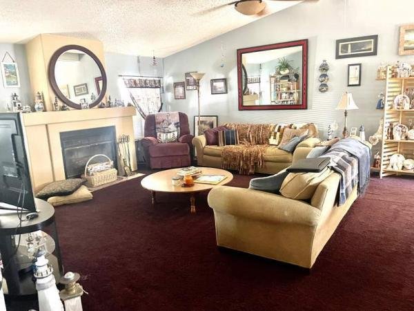 1989 HOME Mobile Home For Sale