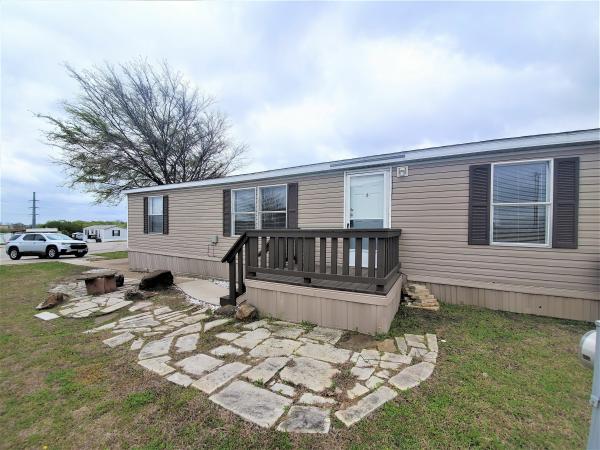 2002 HBOS MANUFACTURING LP Mobile Home For Rent