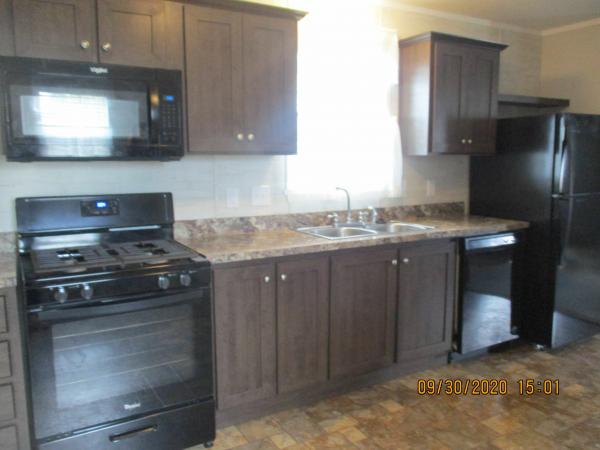 2016 REDMAN Mobile Home For Rent