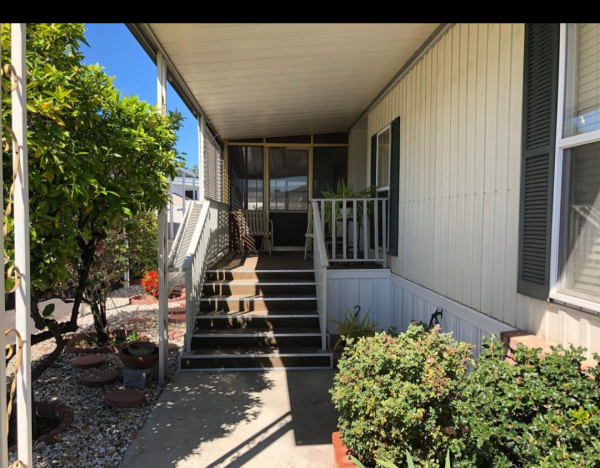 1968 Paramount  Mobile Home For Sale